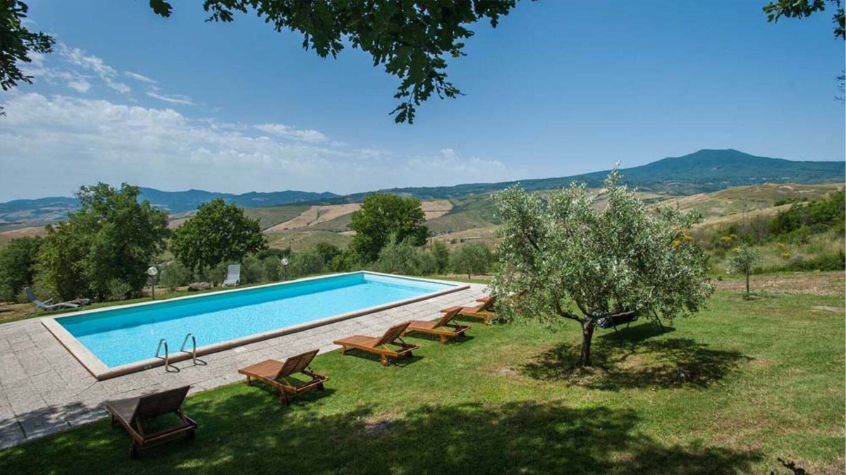 Radicofani Villa | Il Cerro, independent residence sleeping 12 in Radicofani