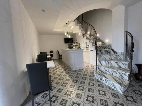 Bomerano House | Il covo degli Dei