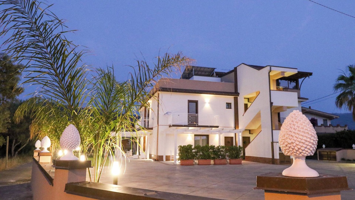Capo d'Orlando Bed & Breakfast | Il Girasole Capo d'Orlando
