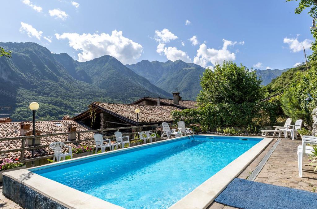 Canale di Tenno Apartment | Il Nido dell'Artista - Happy Rentals