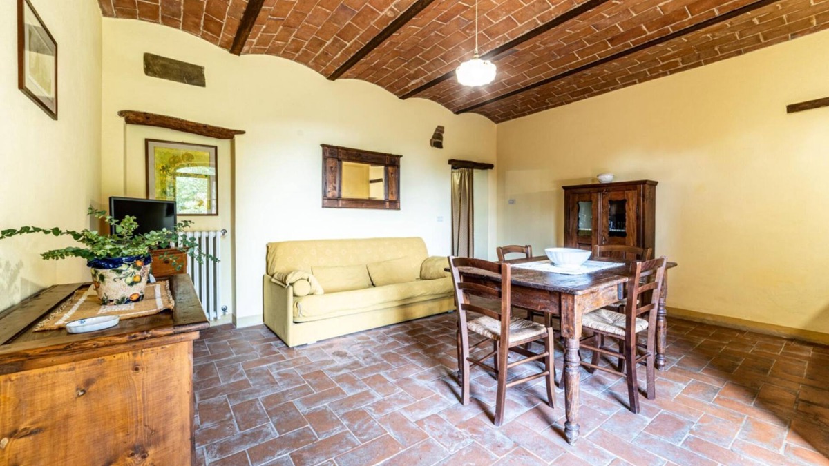 Marciano della Chiana Apartment | "Il Querciolo" Apartment "Pozzale" for 2+2 people in a farmhouse in Valdichiana, in the heart of Tuscany