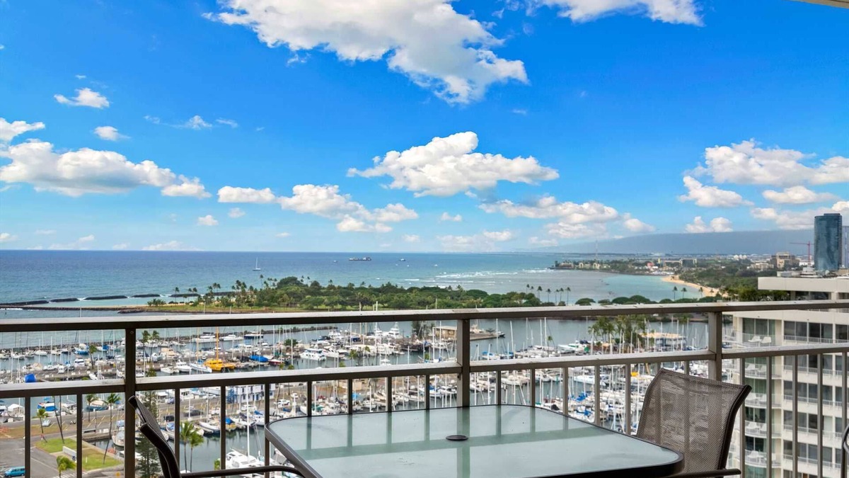 Waikiki Condo | Ilikai 1802 Ocean Views 2 Q Bed,1 Q SofaBed