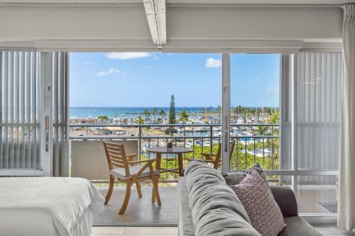 Waikiki Apartment | Ilikai Hotel with Ocean View