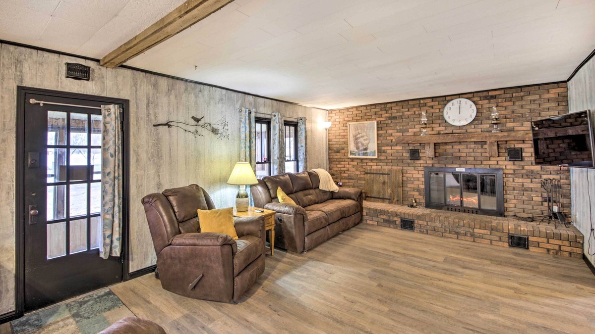 Palestine House | Illinois Vacation Rental Home: Pets Welcome