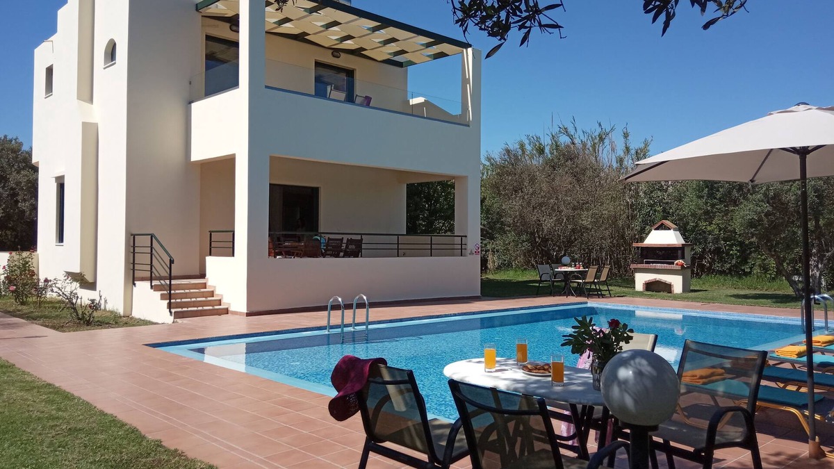Pyrgos Psilonerou Villa | Ilos Villa, Pirgos-Villas, 300m From The Beach