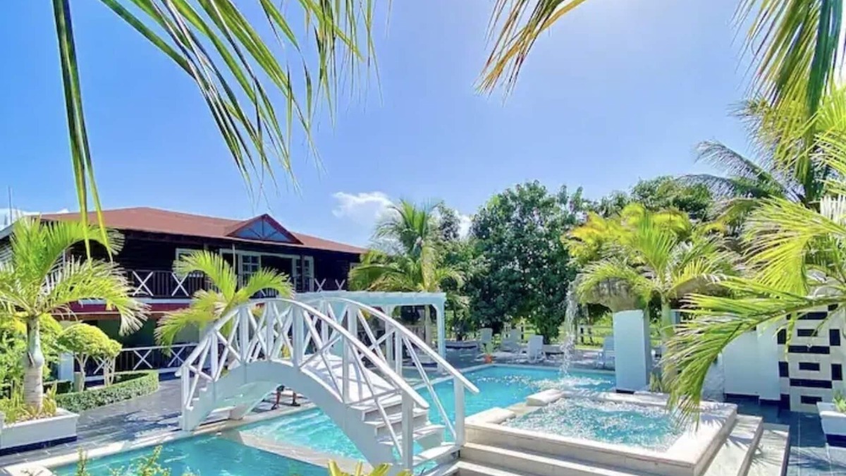 Imbert Villa | Imagínate en Esta Preciosa Villa con Piscina Privada