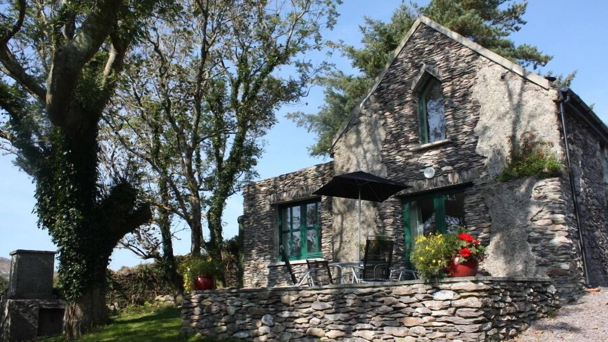 Caherdaniel Cottage | Imaginatively converted 17th Cent. cottage .magnificent views over Kenmare Bay