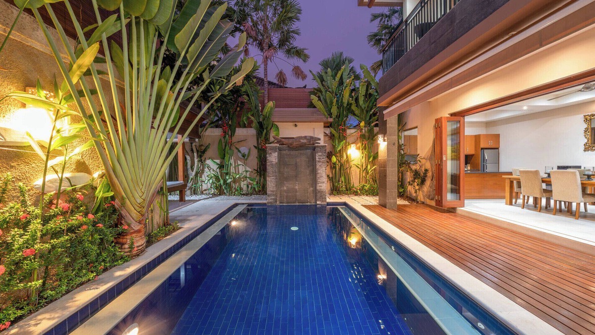 Central Seminyak Villa | Imagine Your Family Renting a Luxury 3 Bedroom Holiday Villa Close to Kabupaten Badung Double Six Beach