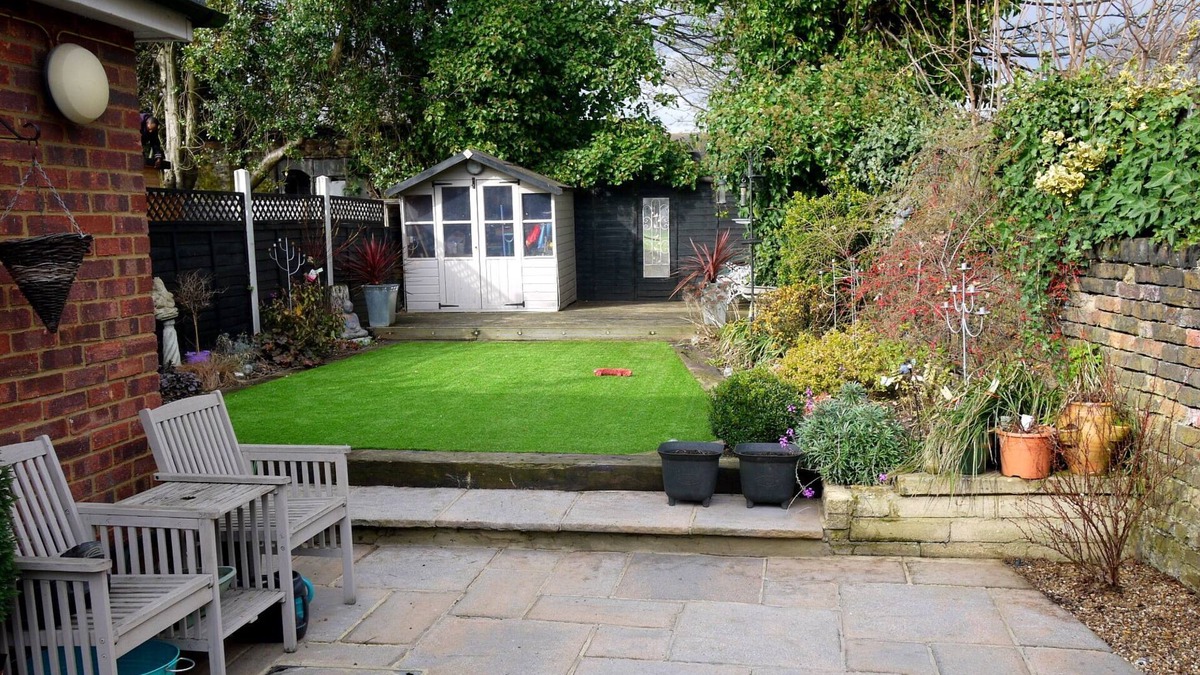 Waltham Cross Cottage | Immaculate 3-bed House in Waltham Cross