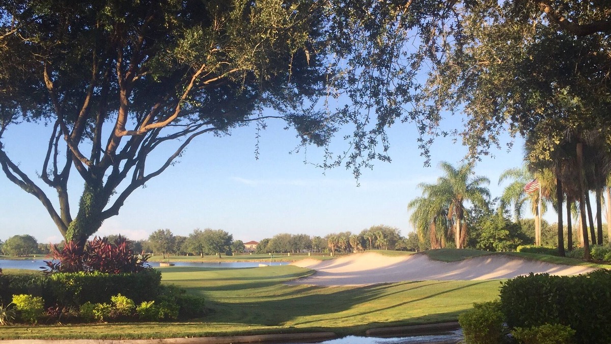 Naples Villa | Immaculate Coach Home on Golf Course Now Available