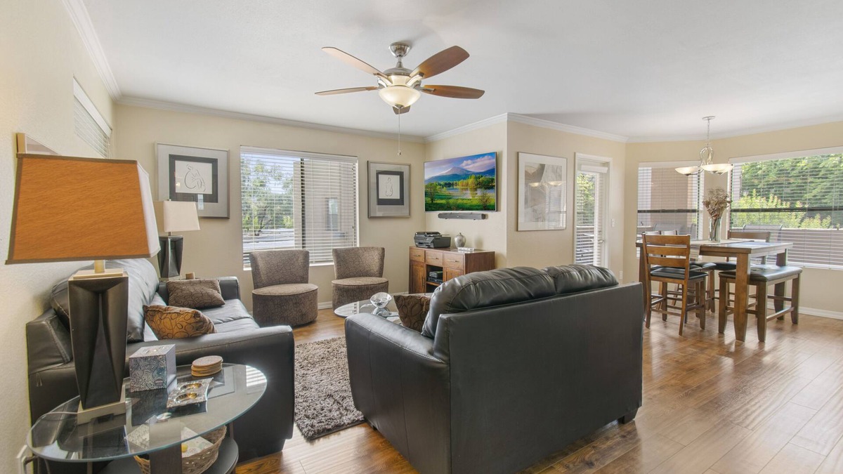 Paradise Valley Village Condo | Immaculate Condo in Prime Scottsdale Location Adjacent to Golf Course!