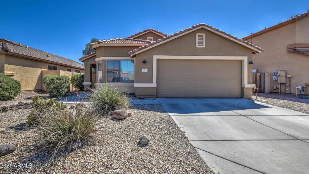 Miller Manor House | Immaculate pool home in a quiet family neighborhood