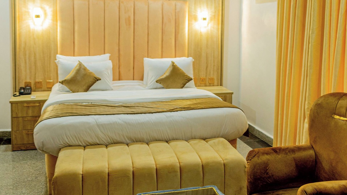 Owerri Hotel | IMMACULATE ROYAL INTERNATIONAL HOTEL