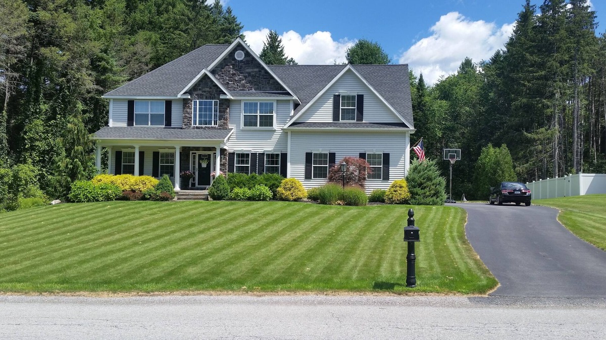 Saratoga Springs House | Immaculate Saratoga Home