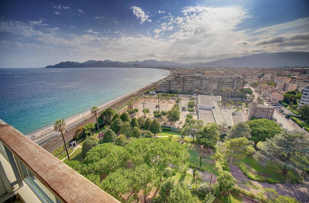 Cannes La Bocca Apartment | IMMOGROOM- Magnificent View - NEW - Terrace - AC