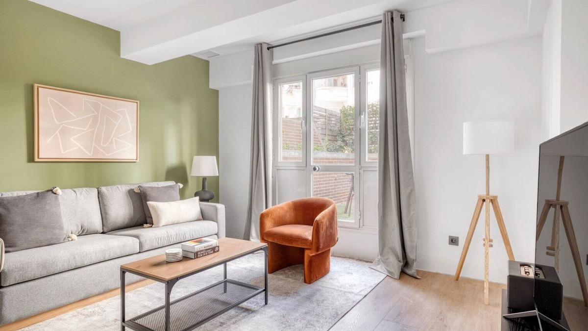 El Viso Apartment | Immpecable Chamartín 1BR w/terrace, by Blueground