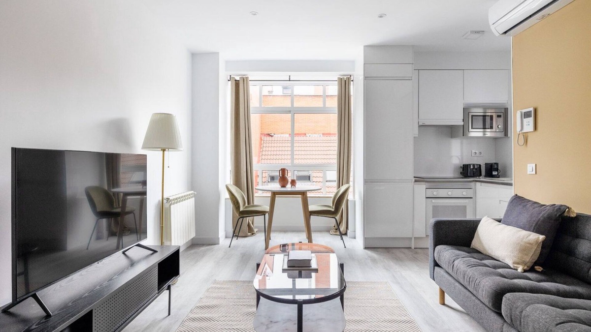 Salamanca Apartment | Immpecable Salamanca 1BR, near Plaza de Toros, by Blueground