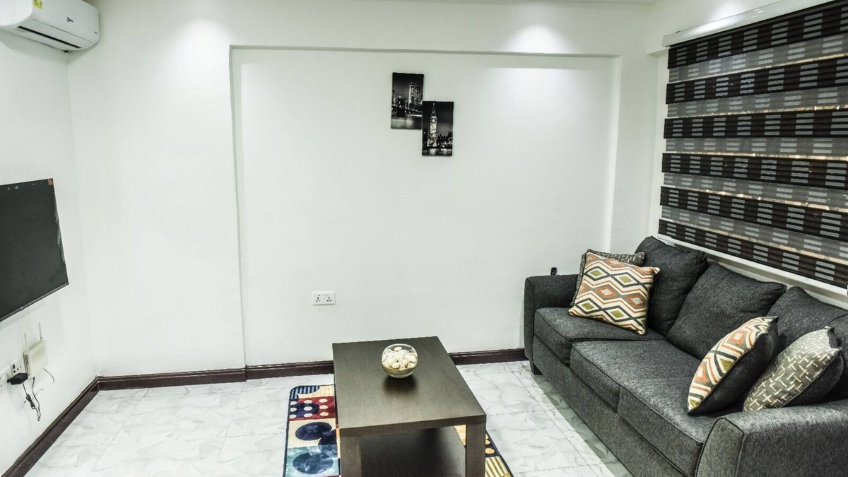 Santeo Apartment | Impeccable 1-Bed Airbnb in Borteyman