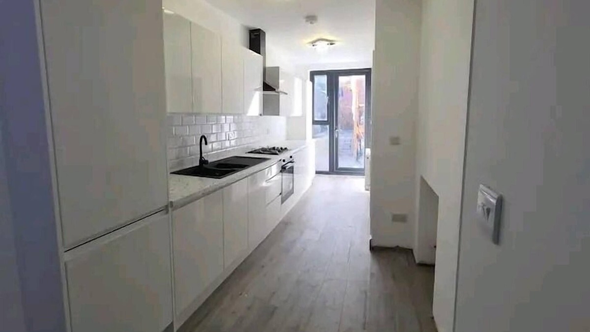 Hendon Apartment | Impeccable 2-Bed Apartment in London