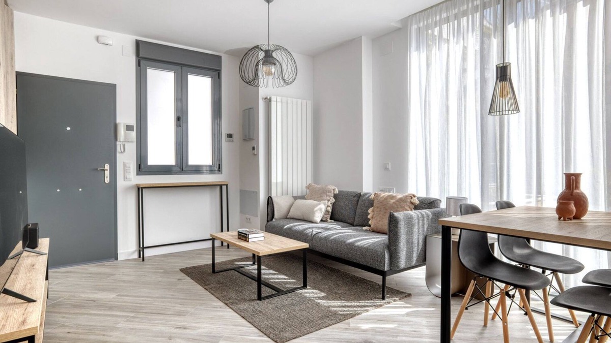 Embajadores Apartment | Impeccable Lavapiés 2BR fully refurbished, by Blueground