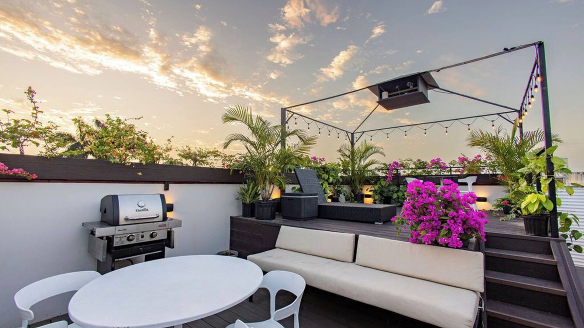Panama City Apartment | Impeccable Studio apartment in Casco Viejo for two people - Superb Location! Sleeps 2