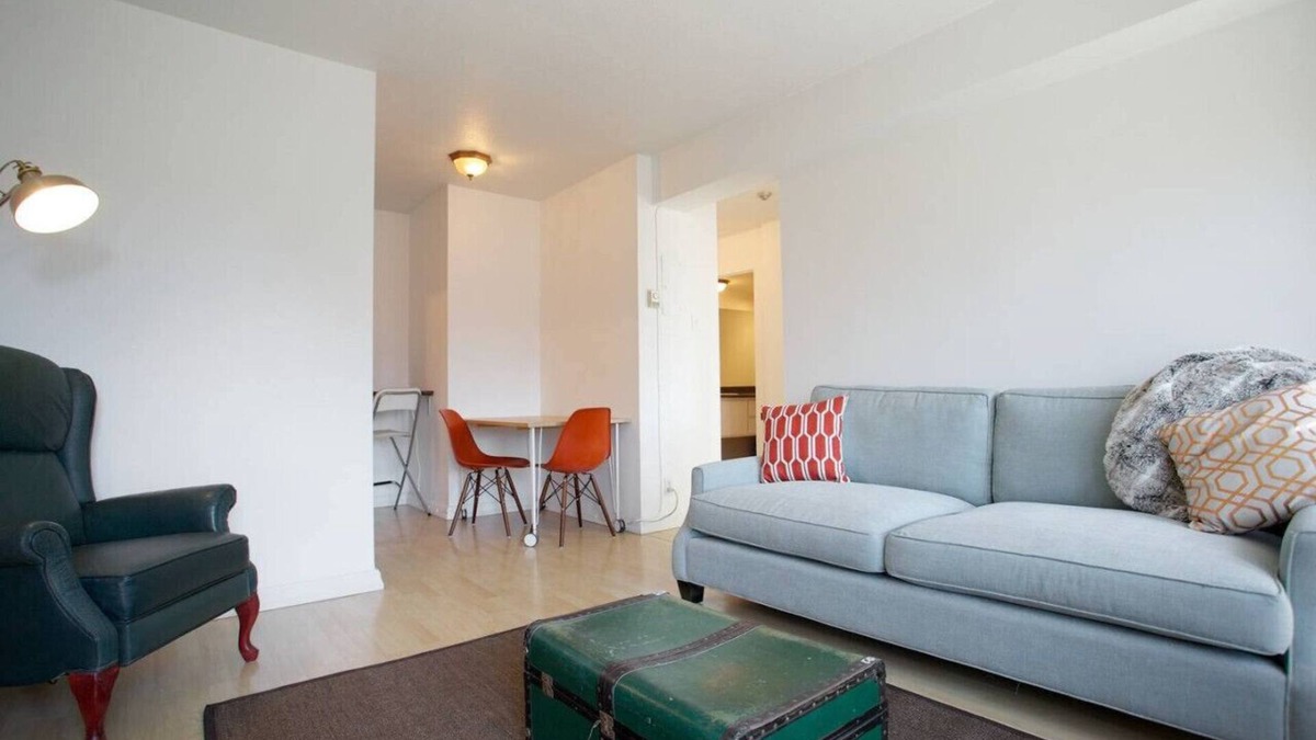 Milton Park Apartment | Impossibly Cool Downtown Flat