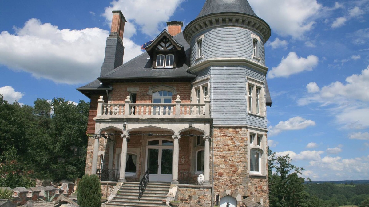 Sart-lez-Spa Other | Impressive castle in Spa with a swimming pool