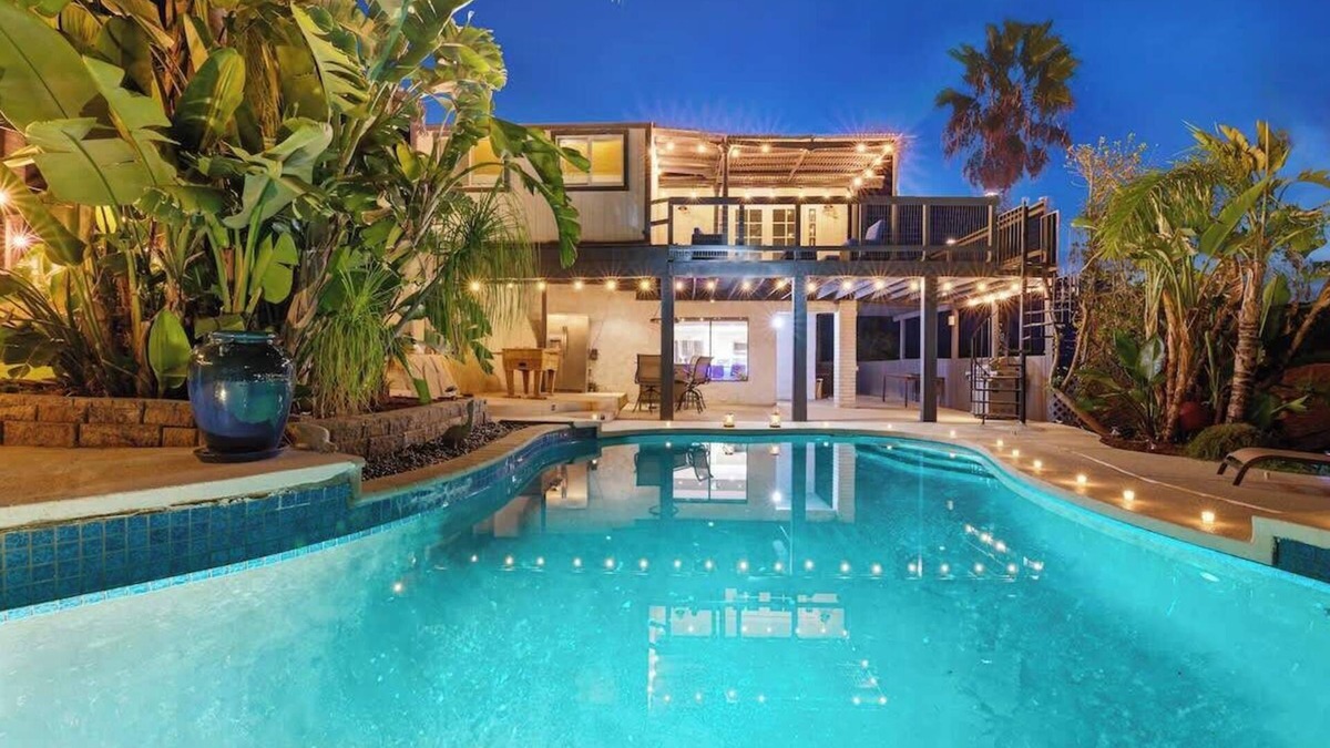 Winter Gardens House | Impressive Hillside Estate Heated Pool+Sunset View