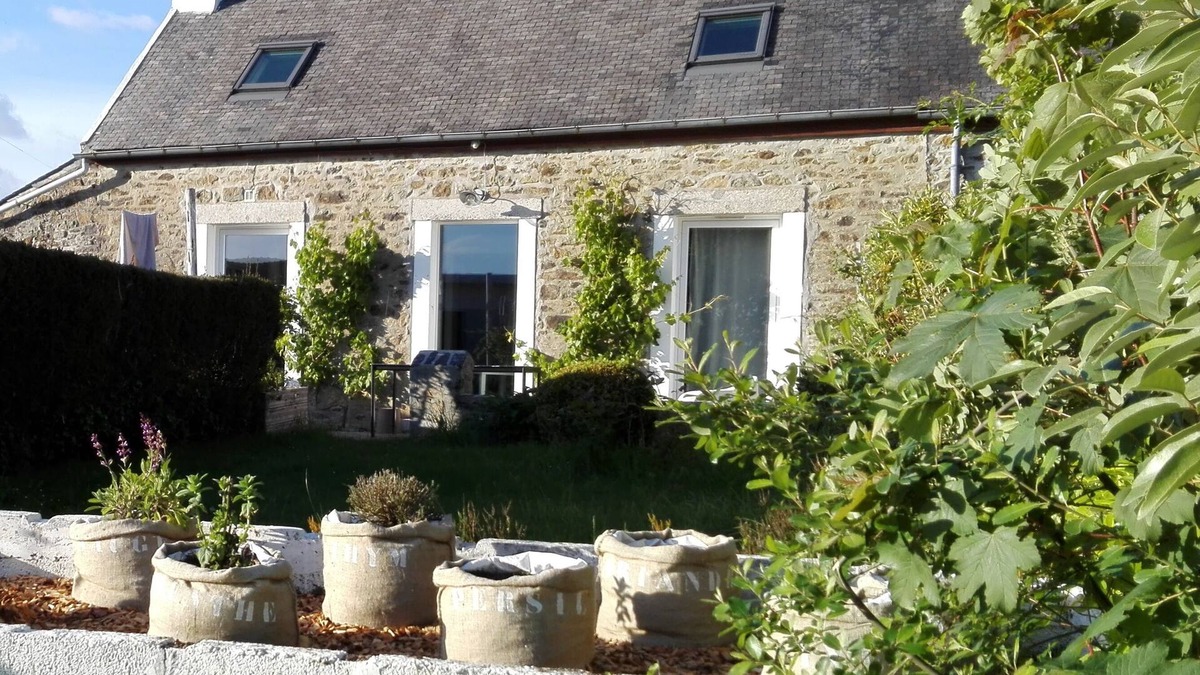 Plouezoch House | In a "fisherman's house" spirit, between Finistère and the pink granite coast