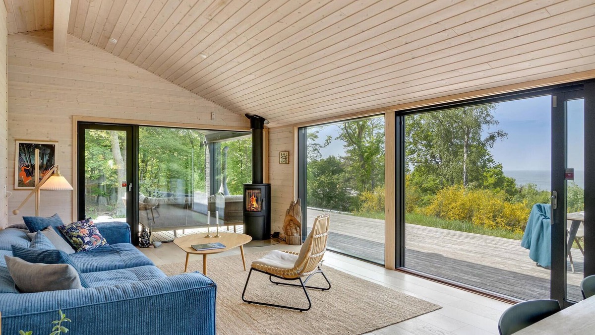 Hoeve Strand House | In a quiet location, close to the beach welcomes you this cozy cottage.