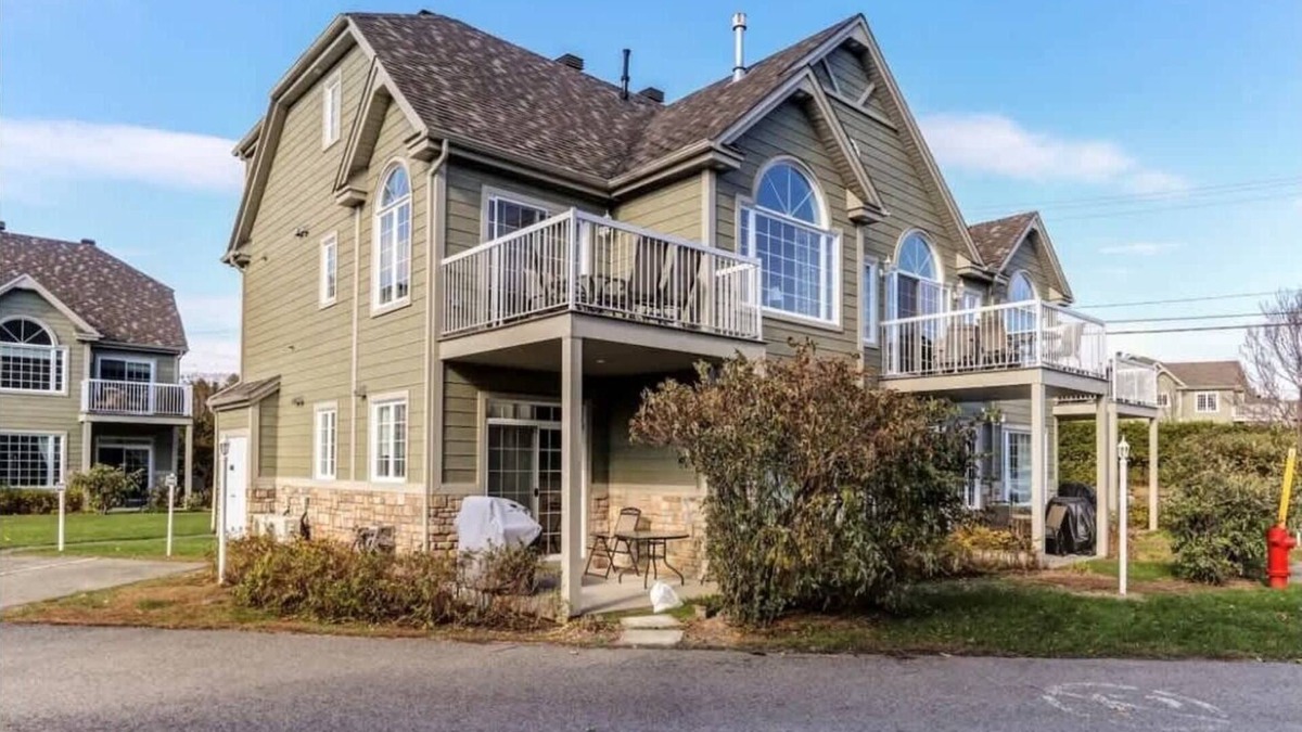 Saint-Sauveur Condo | In-ground pool - Spacious condo - Horizons