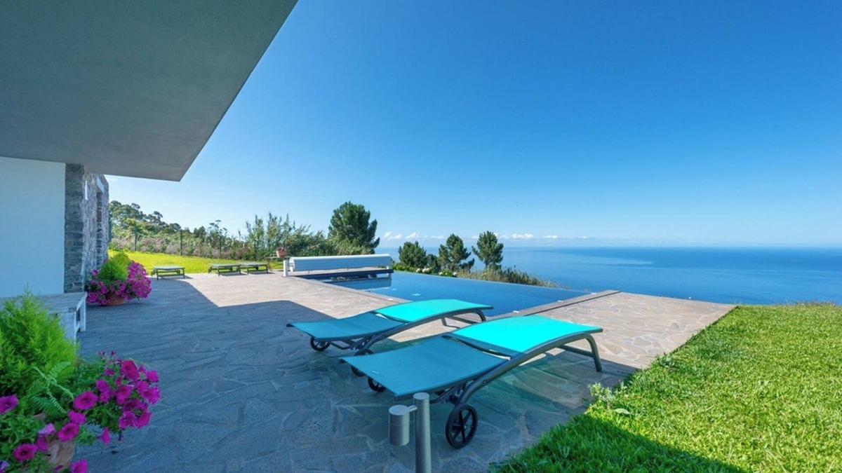 Prazeres Cottage | In peaceful Prazeres | Qta. Inácia Hibiscus Studio