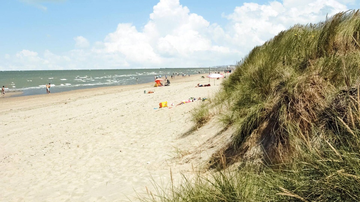 Koksijde-Bad Apartment | In the center of Koksijde welcomes you this cozy and lovingly decorated vacation home.