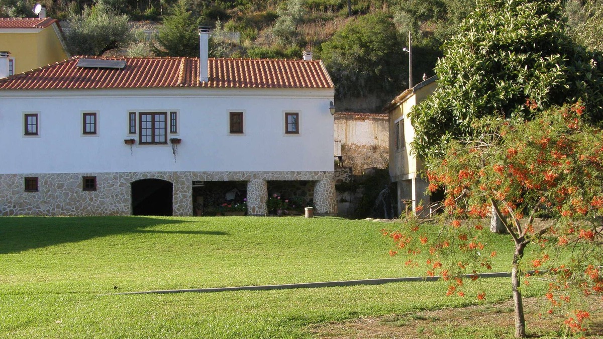 Soure Cottage | In the center of Portugal, in nature in a rustic house with garden and river
