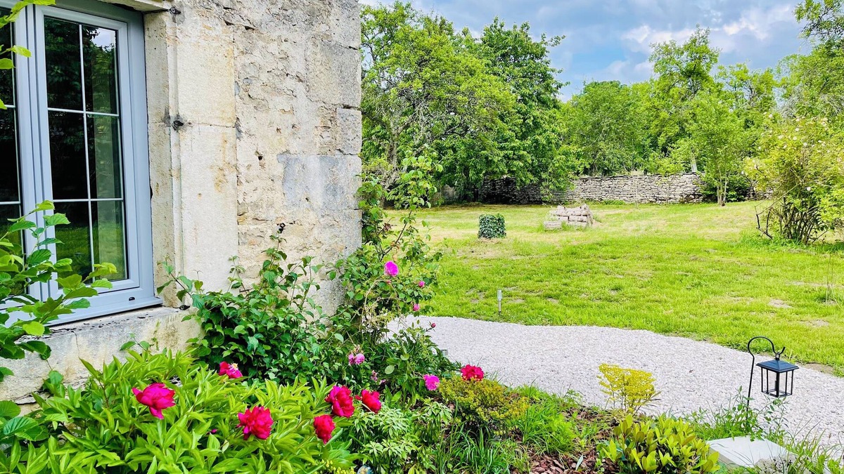 Saint-Broing-les-Moines House | In the heart of the National Forest Park, come and recharge your batteries at Prieuré St Broing