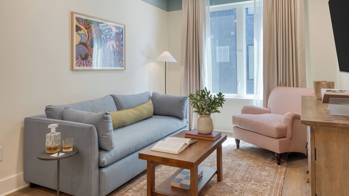 12 South Apartment | In the Heart of 12 South | The Gilmore Hotel
