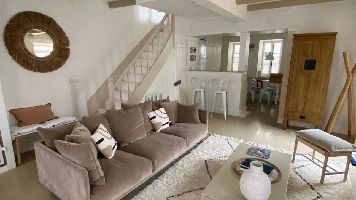 Ars-en-Re House | In the heart of Ars en Ré, 3 minutes by bike from the beach, magnificent family home!
