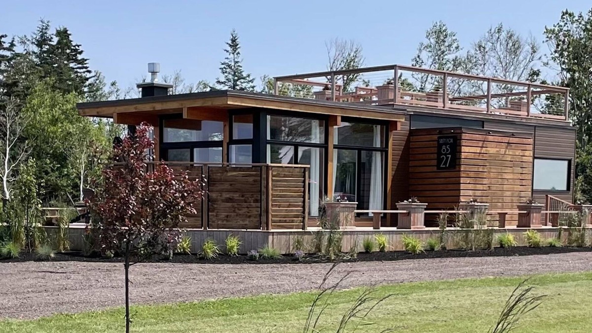 Green Gables Cottage | In the Heart of Cavendish, Modern Ocean View Cottage