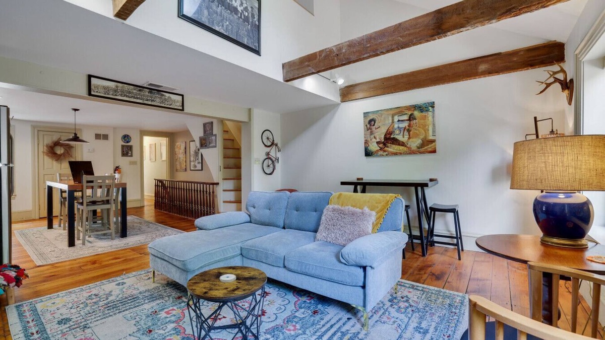 Ashfield Apartment | In the Heart of Jim Thorpe (with your own parking)