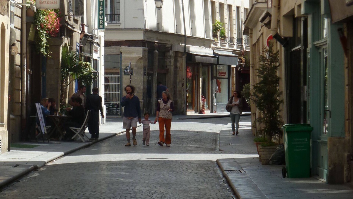 Quartier du Mail Apartment | In the Heart of Paris - Come and live like a true Parisien