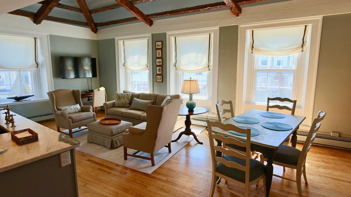 Marblehead Condo | In the heart of the historic district