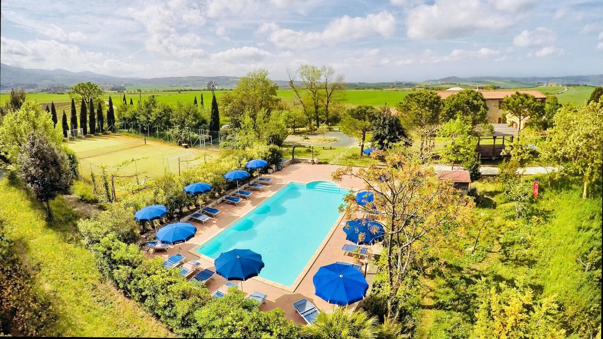 Santa Luce House | In the Heart of Tuscany, fabulous Farmhouse surrounded by greenery and with every comfort!