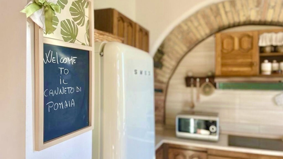 Santa Luce House | In the Heart of Tuscany, fabulous Farmhouse surrounded by greenery and with every comfort!