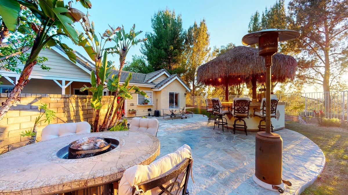 Valencia House | In the heart of Valencia California
