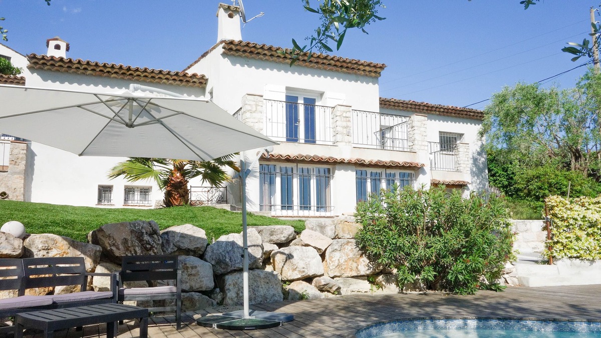 La Colle-sur-Loup Apartment | In the land of sun, sea and artists.