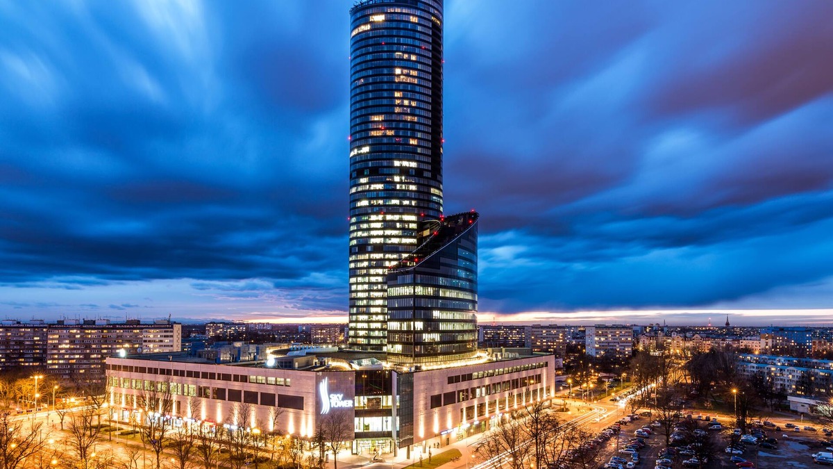 Krzyki Hotel | In The Sky - Sky Tower Apartments