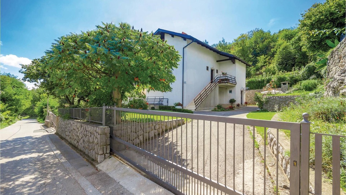 Rukavac Apartment | In the small village of Rukavac above Opatija are these apartments.