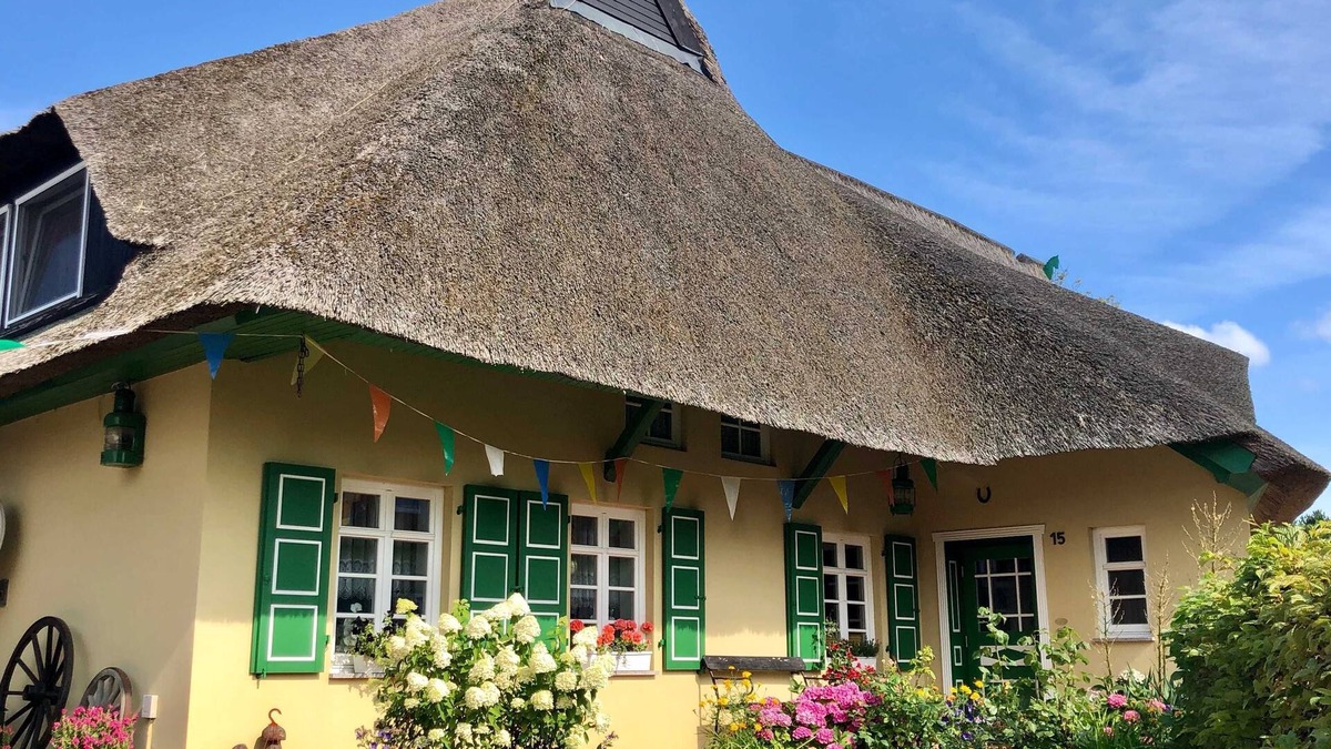 Ostseebad Wustrow Apartment | In the thatched roof house