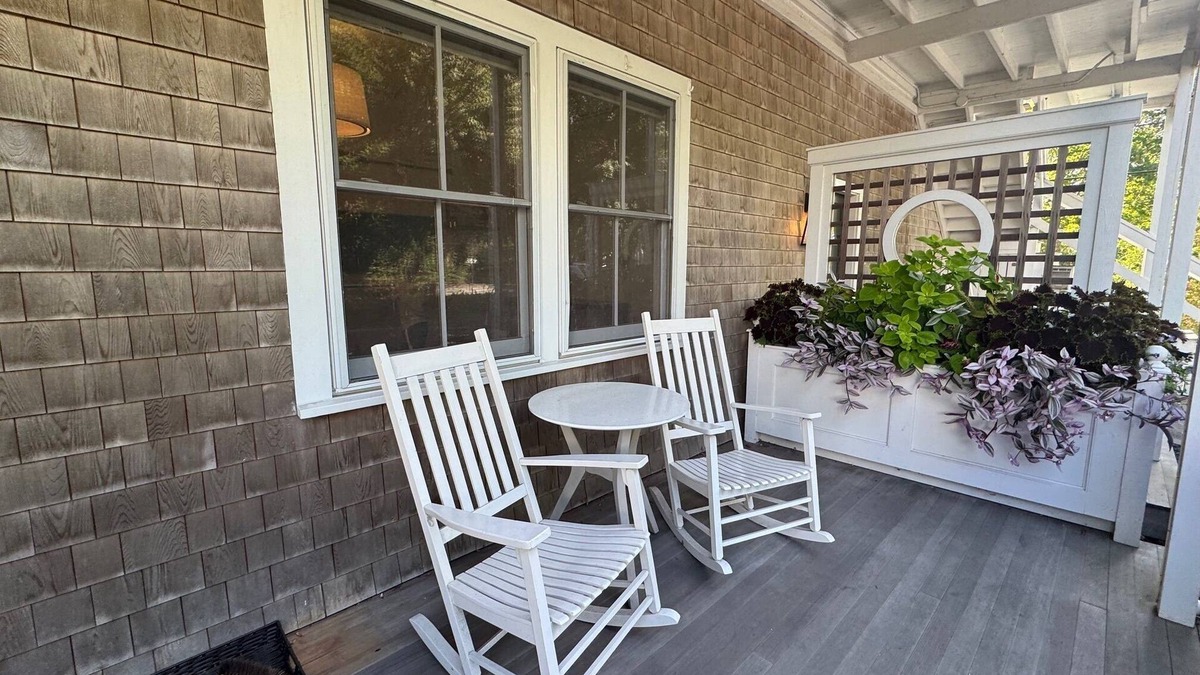 Edgartown Condo | IN TOWN! Charming 1-bedroom condo in downtown Edgartown