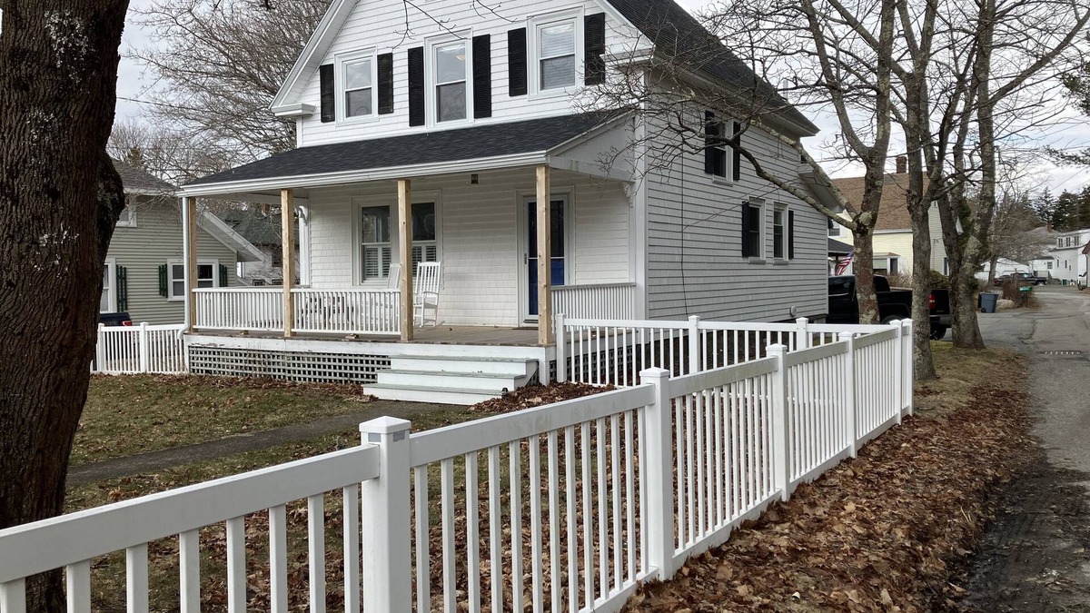 Northeast Harbor House | In town home in Northeast Harbor, in Acadia National Park, shopping, and more!